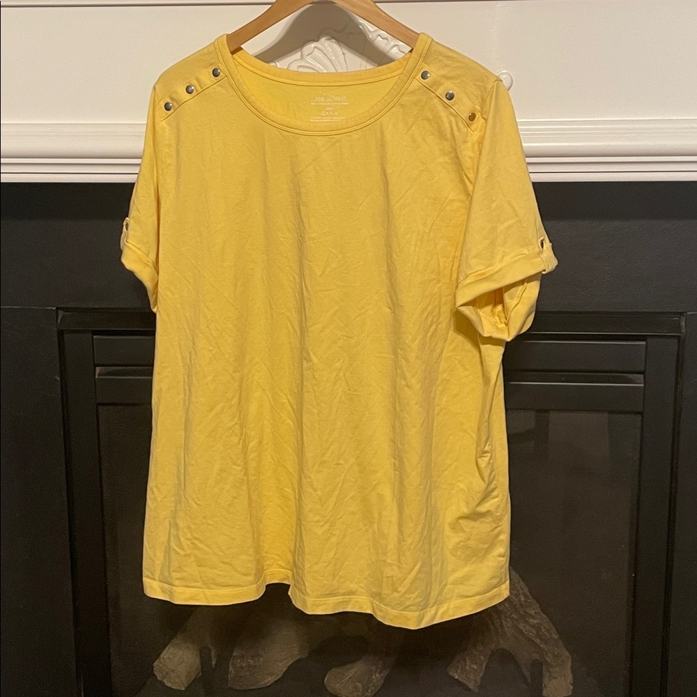 Lane Bryant yellow Short Sleeve Top with buttons on sleeves. Plus size 22/24